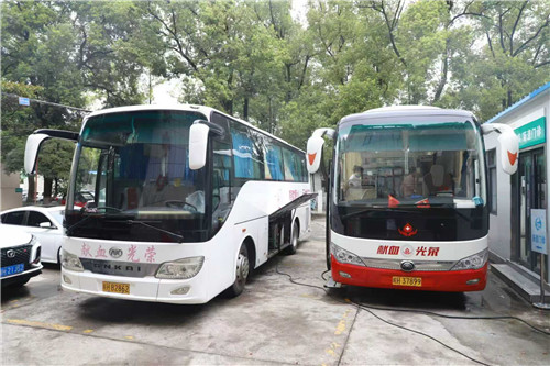 大巴.jpg